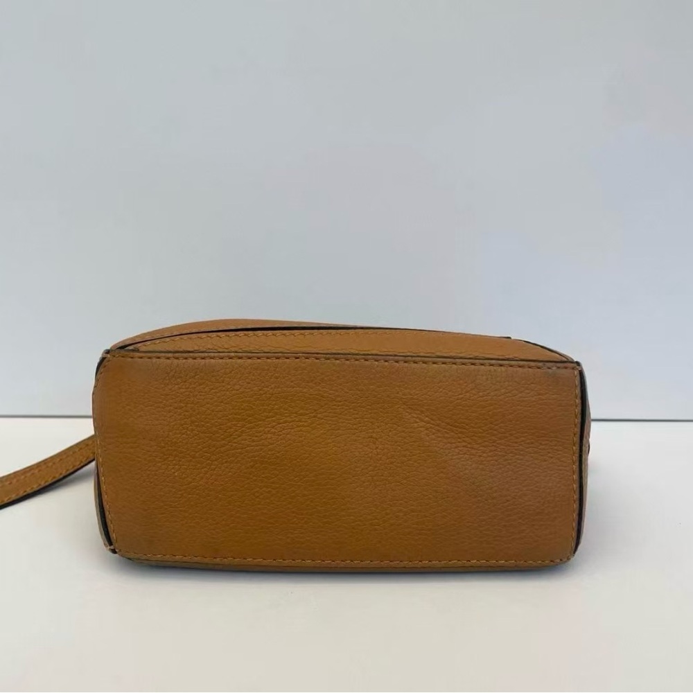 LOEWE Puzzle Mini Bag - Picture 4 of 5